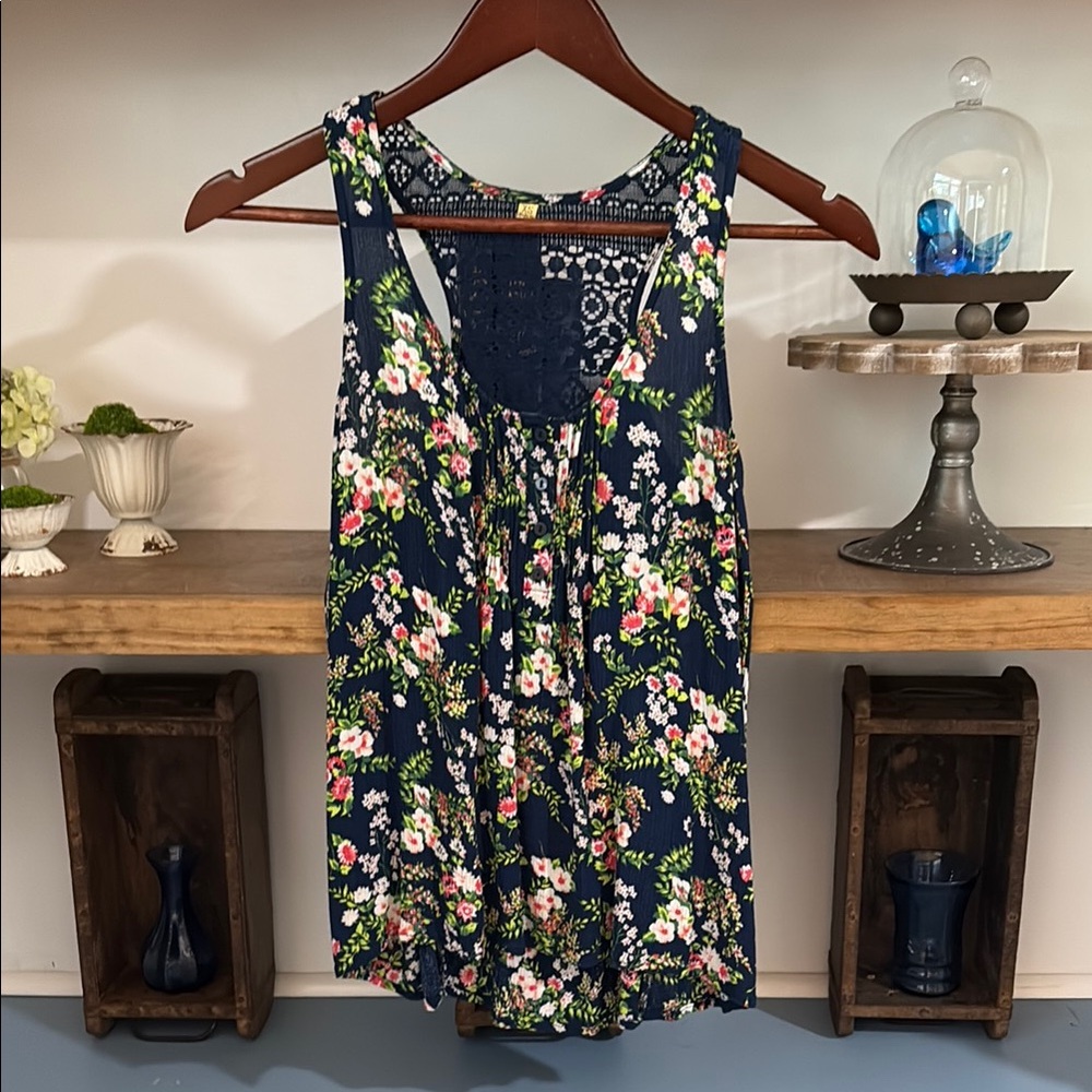 Floral Sleeveless Top